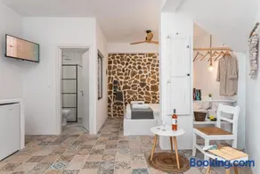 SeaView Apartment & Studio - Image 5