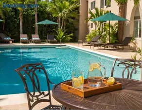 Resort-Style Family Getaway in Santa Monica - Image 2