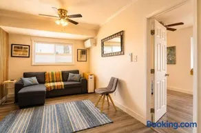 Casita Guest House Kitchenette 1 Free Parking - Image 2