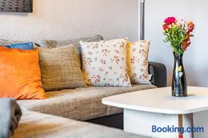 Große Ferienwohnung mit Garten - Image 3