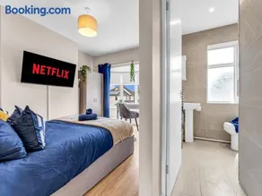 LetSavvy Contractor Accommodation Hartlepool All En-Suite - Image 2