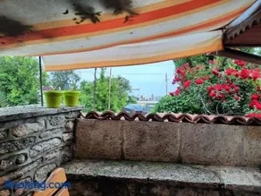 Regina's Guesthouse - Image 3