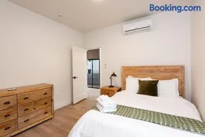 Modern condo with town and mountain views - Image 5