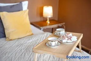 Waterfront River Side Roof Top Apartment - Terrace with city view - Image 3