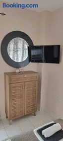 Sunny Apartment in Paralia - Image 5