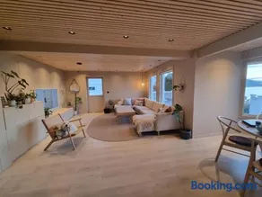 House with panoramic sea view, nearby Senja - Image 2