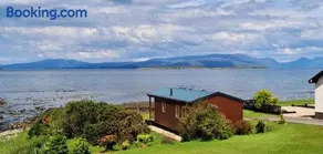 MacKenzies Bothy - SeaFront Cabin - Image 4