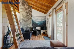 Secluded Sunset Point mountain top cabin, wifi, Dish TV, firepit - Image 3