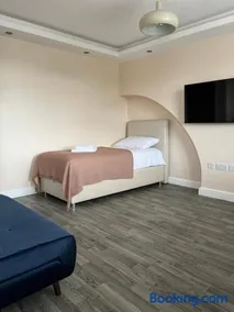 Boutique Apartments - Image 5