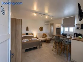 Blue View Villa #2 Luxury Sea View Mini Shared Pool - Image 1