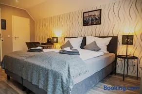 LiRo Hotel-Pension Haus Andrea - Image 3