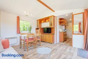 Mobil'Home avec piscine privée - Image 4