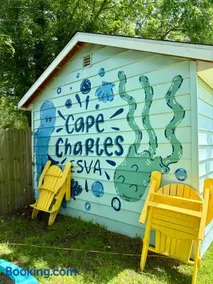 Cape Charles Cottage - just blocks from beach & downtown! - Image 2