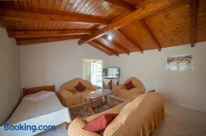 Cozy loft Big balcony all comfort Near Sarandë - Image 3