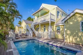 Leo's Lodge - Image 1