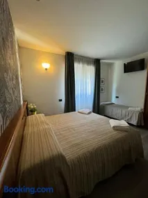 Continental Hotel - Image 3