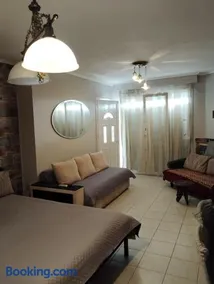 Roses Apartments - Image 3