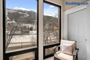 Winter Getaway in the Rockies - Image 3