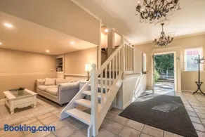 Olive Tree Cottage - Image 3