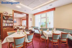 Francis SPA HOTEL - Image 2