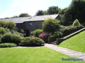 Spring Barn at Bolberry Court - Image 1