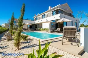 Villa Galla - Sea view, Jacuzzi, Heated pool Modern design - Image 2