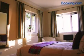 Broomfields Country House - Image 1