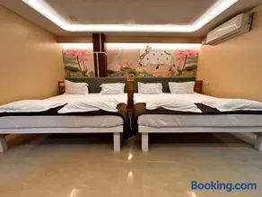 ADITI ROOMS - Image 2