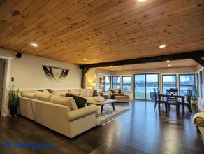 Modern Lakefront Retreat Near Brooklyn and Jackson Michigan - Image 3