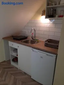 Gyopár Gyöngye Apartmanház - Image 5