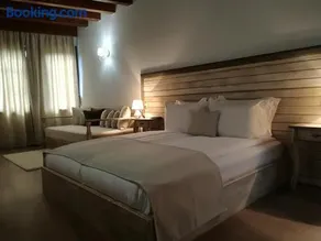 Manoleva House - Image 3