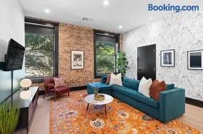 LUXE Suite 2BR 2BA Steps from Superdome Hotel - Image 1