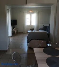 La Casa Di Kokkines - Image 3