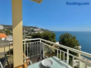 Marina 8 - Image 1