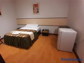 Hotel Safari - Image 3