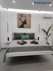 Mouzakitis Studio 1 - Image 1