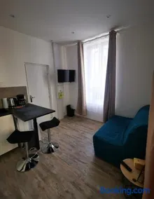 Studio lumineux en rez de chaussée - Image 3