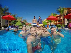 بورتو ساوث بيتش - علوي علي حمام السباحه - عائلات فقط - Image 2
