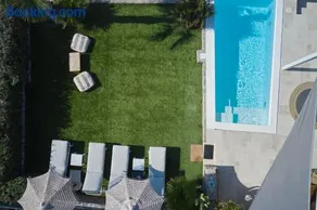Mando Seaside Villa - Image 4