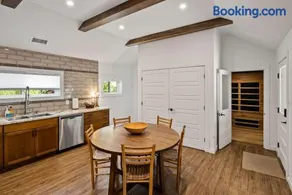 Updated Downtown Home next to NAU - Image 2