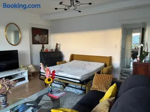 Central peak of Embourg Apartment - Image 2