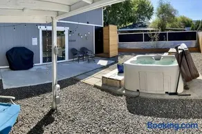 Southern Comfort - Hot tub - Modern - Relaxing - Image 5