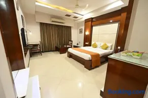 Hotel Amit International - Image 1