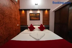 Hotel Jothi Grand - Image 1