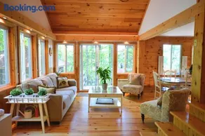 Lakeside Retreat with Hot Tub & Bunkie - Image 1