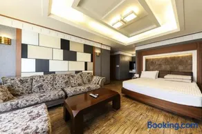 Bridge Hotel - Image 4