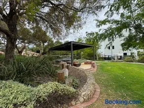 Silver Gum House - Image 2
