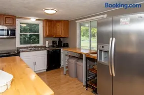 Cottage Near Cedar Point & Beach - Image 3