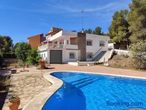 Fully private villa for 12p with large pool in Valencia-Náquera - Image 2