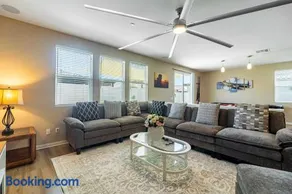 Temecula Valley 4BR - Pool Table & Fenced Yard - Image 3